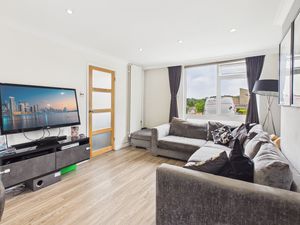 Sitting Room - click for photo gallery